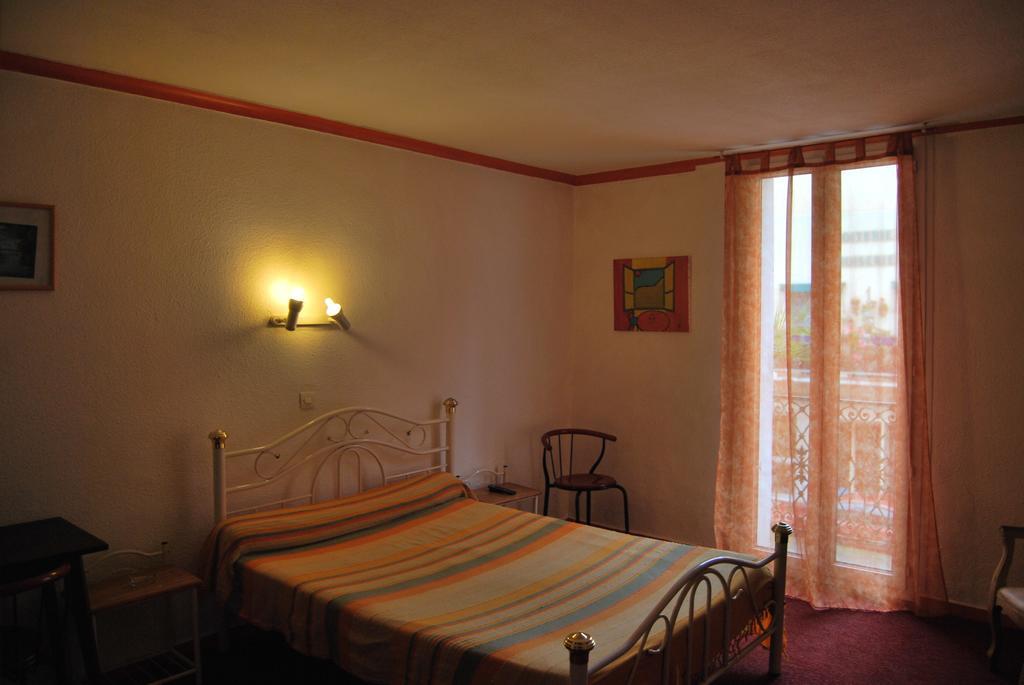 Hôtel Le Revelois Restaurant à Béziers Chambre photo